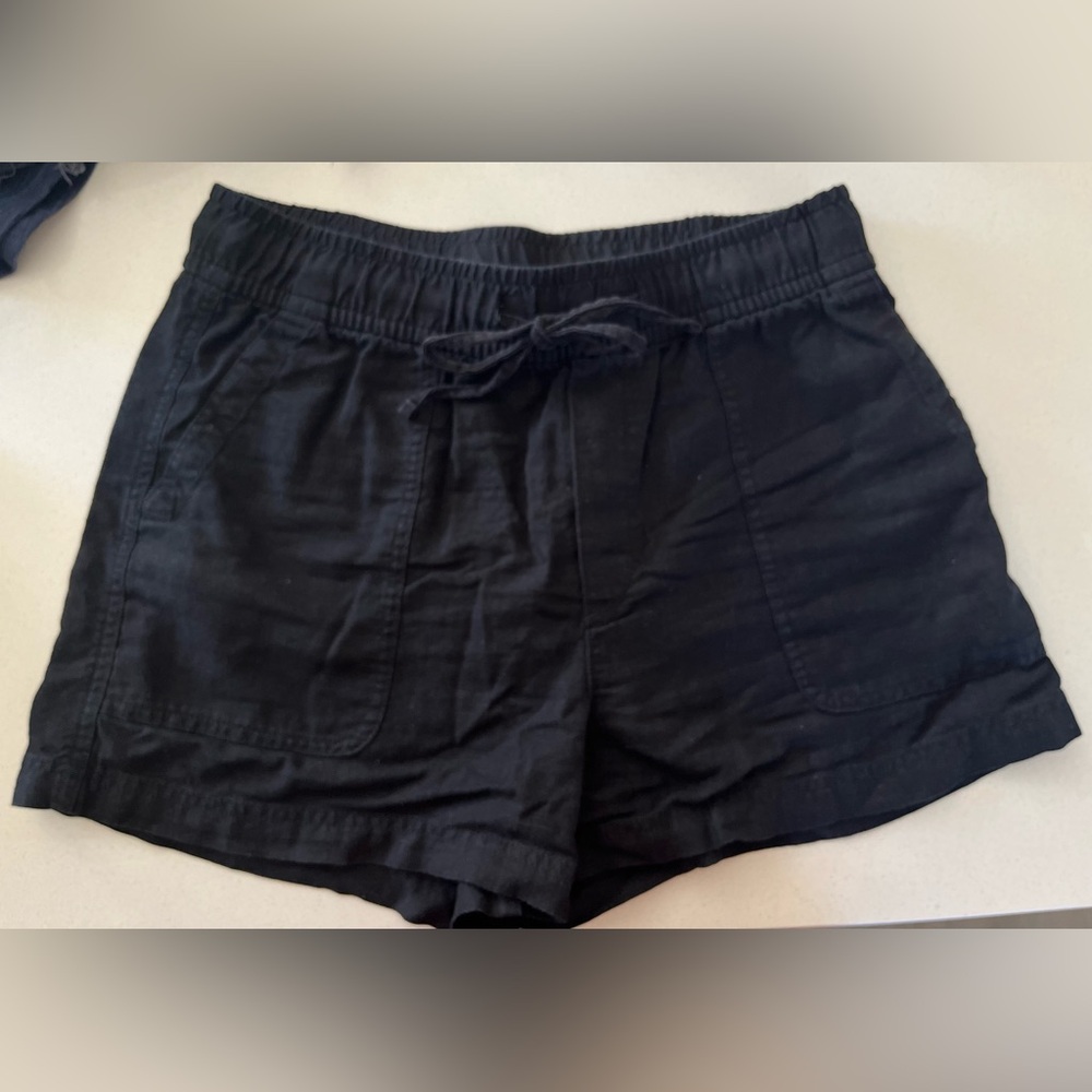 GAP Women's Elastic Waistband Black Shorts